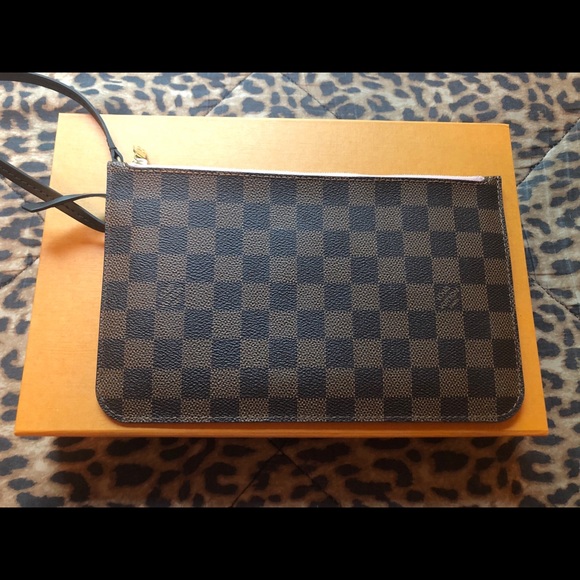 ✨Authentic✨ Louis Vuitton Neverfull DE Pouch Only - Picture 9 of 17